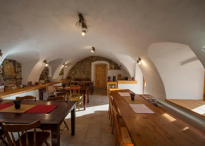 Krakovice 3*